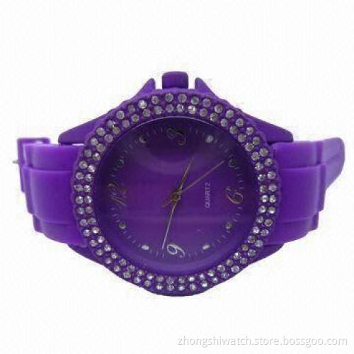 Elegant Wristwatch with Silicone Strap and Alloy Case, Customized Band Colors Accepted
